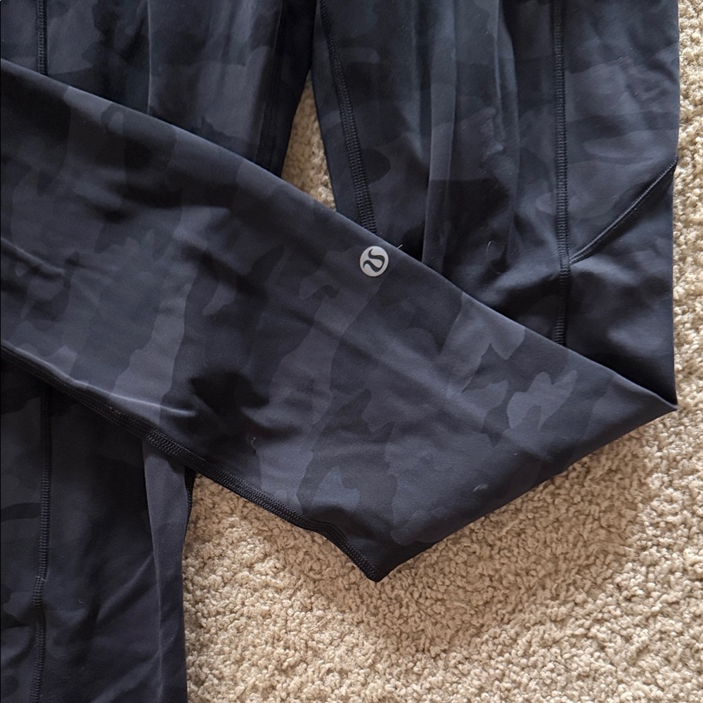 lululemon athletica Black Camo High-Rise Leggings with Side Pockets - Picture 2 of 6